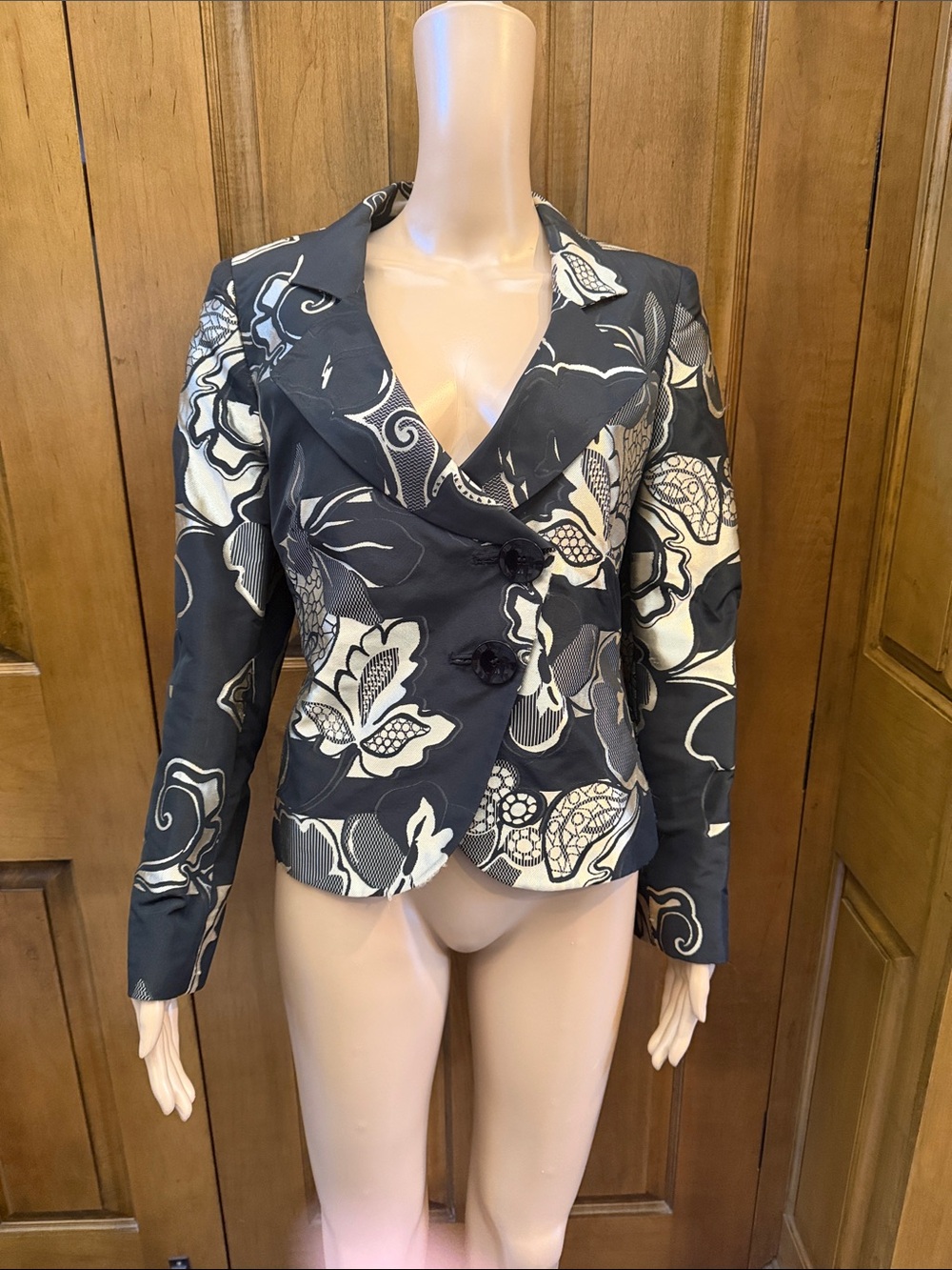 Armani Collezioni Black and Cream Floral Fitted Blazer